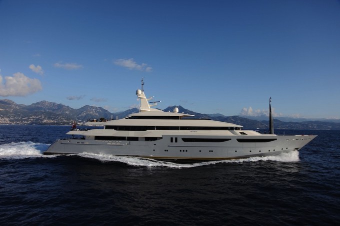 Motor Yacht Azteca (ex Clarena II)